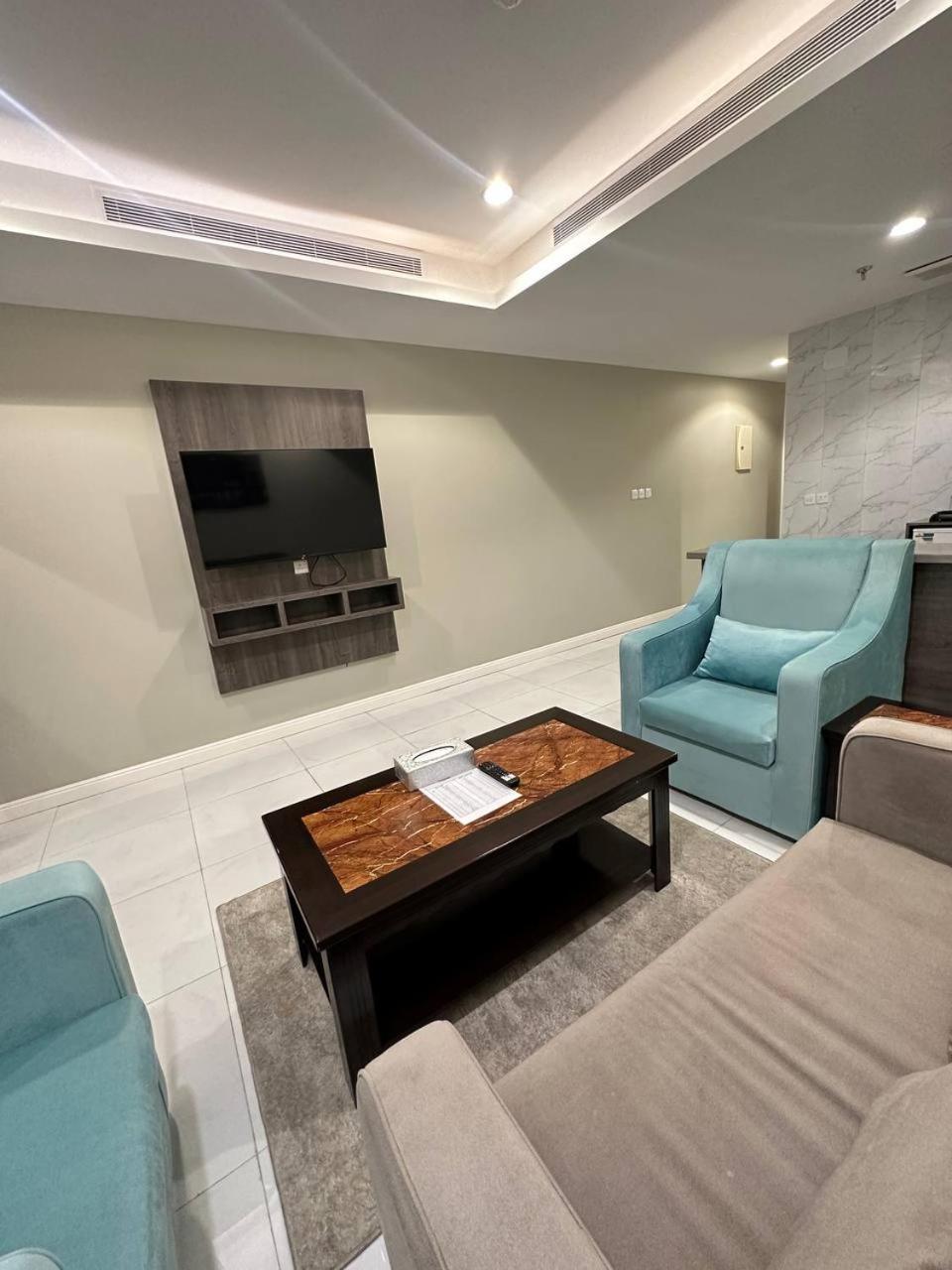 Lophorina Hotel 3*